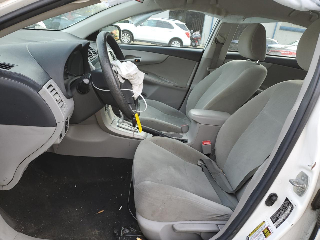2013 Toyota Corolla Base - Фото 7