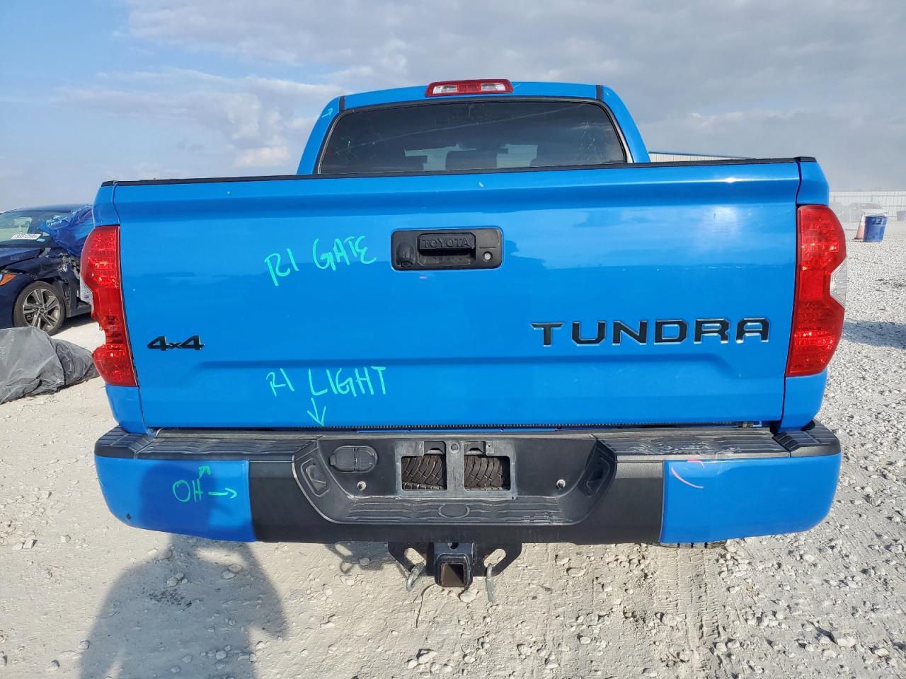 2019 Toyota Tundra Crewmax Sr5 - Image 6