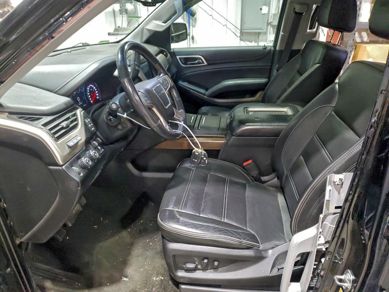 2018 GMC Yukon Denali - Фото 7