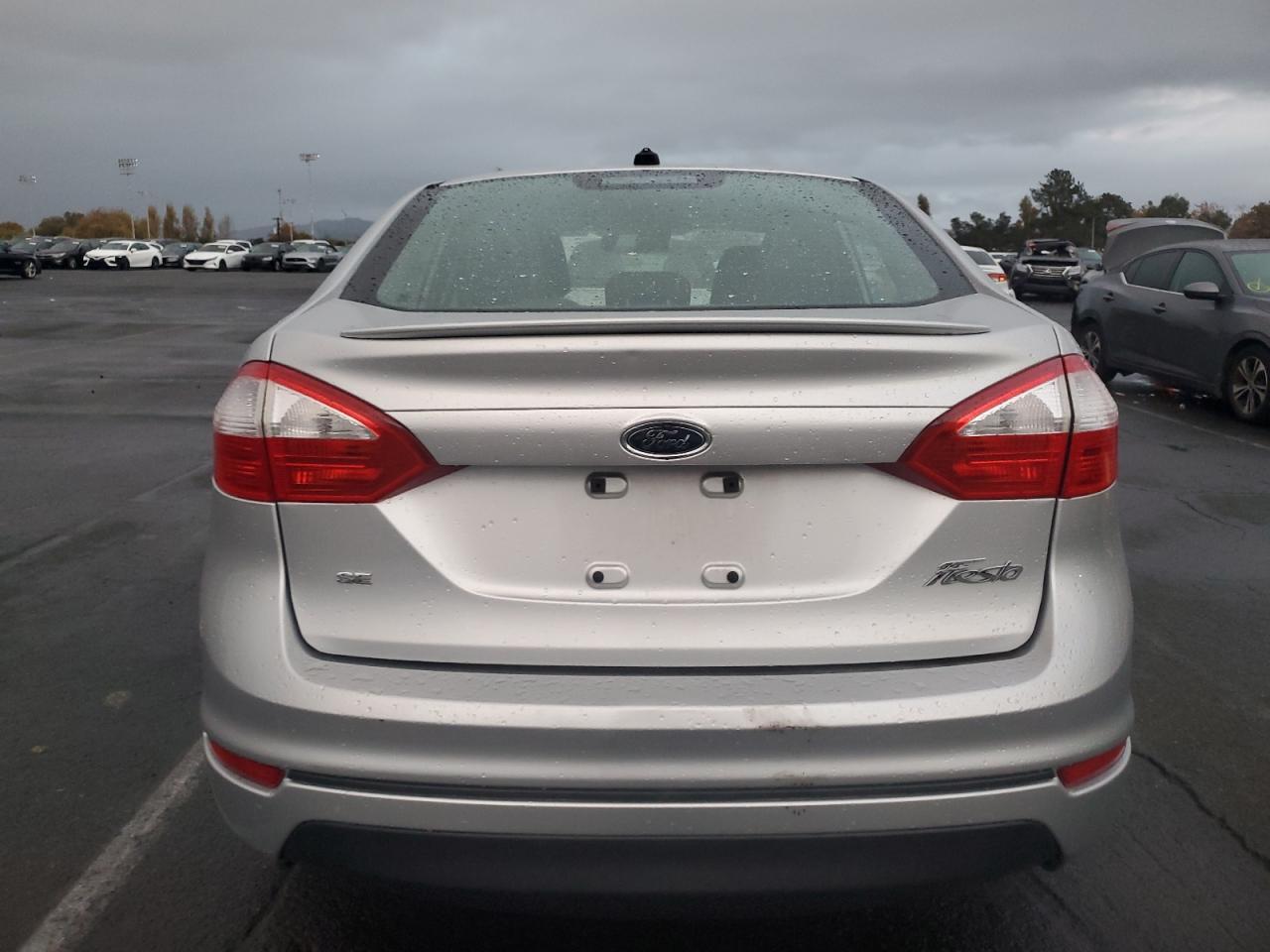 2014 Ford Fiesta Se - Фото 6