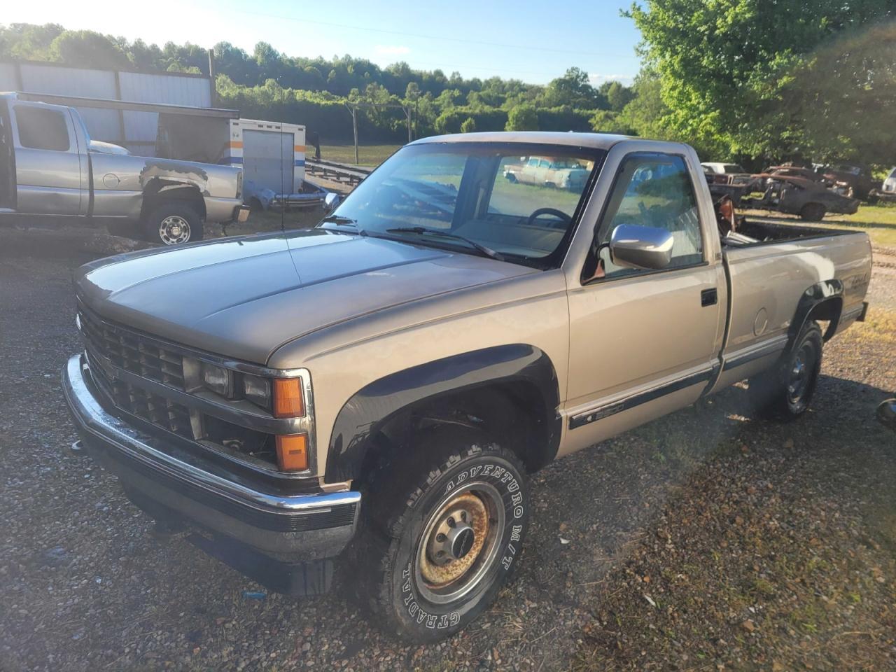 1989 Chevrolet Gmt-400 K2500 - Фото 2