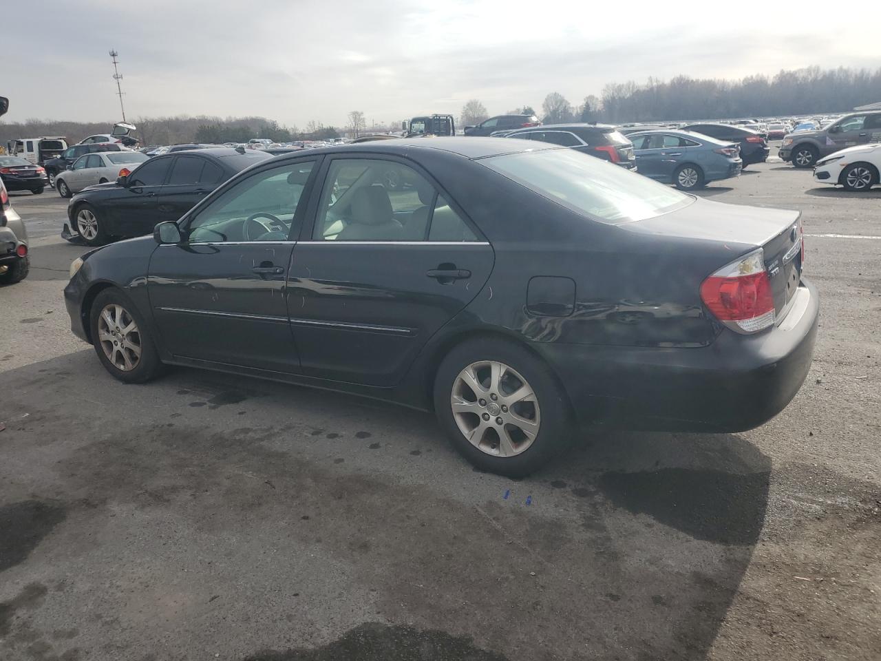2005 Toyota Camry Le - Фото 2