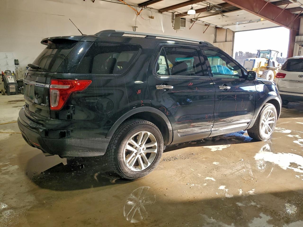 2014 Ford Explorer Xlt - Фото 3