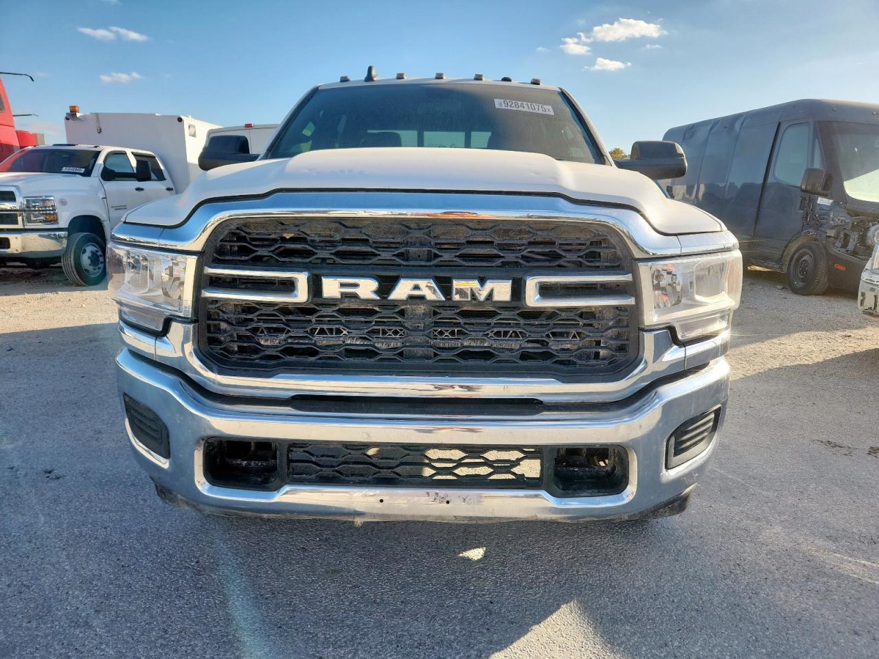 2022 Ram 2500 Tradesman - Фото 5