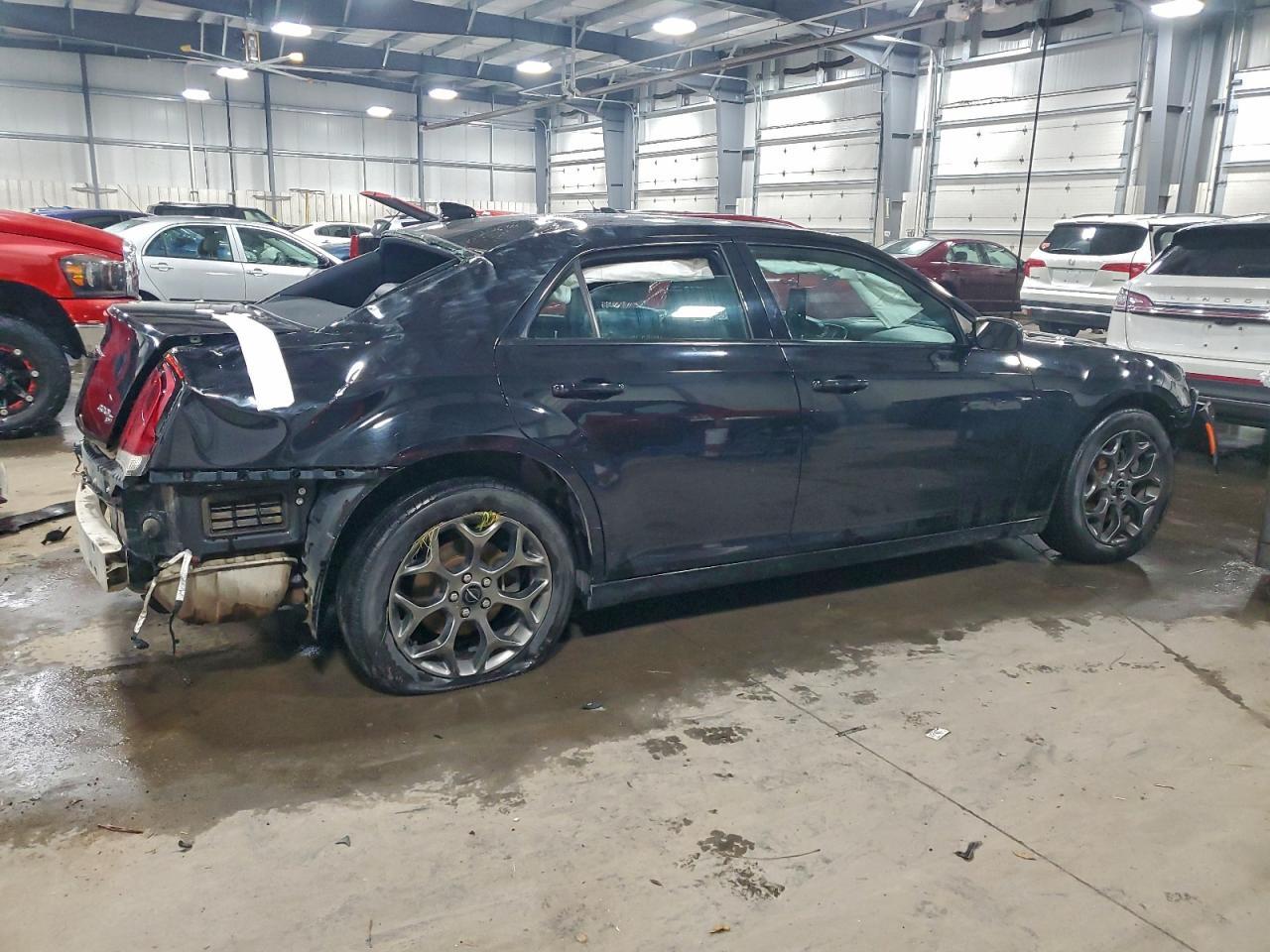 2015 Chrysler 300 S - Фото 3