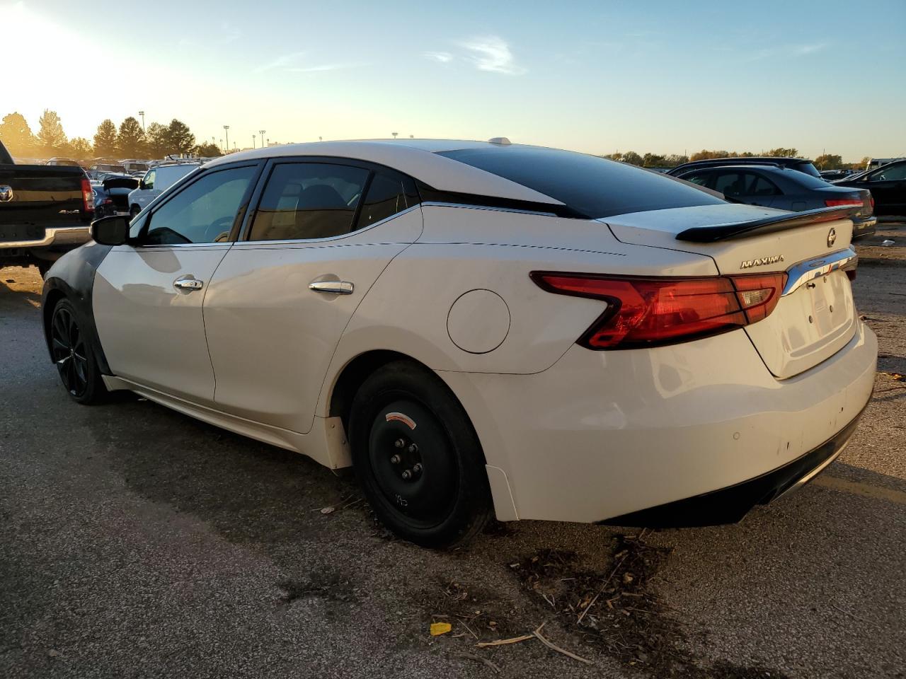 2017 Nissan Maxima 3.5S - Image 2