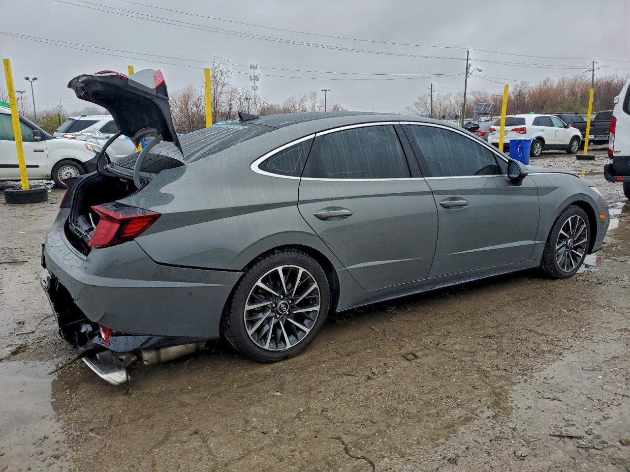 2022 Hyundai Sonata Limited - Image 3