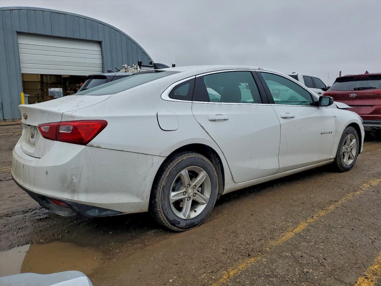2024 Chevrolet Malibu Ls - Image 3