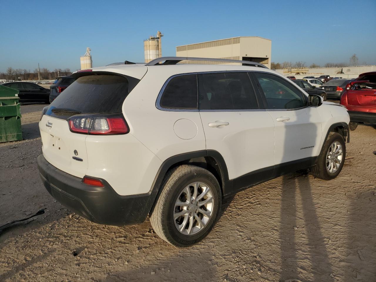 2019 Jeep Cherokee Latitude - Image 3