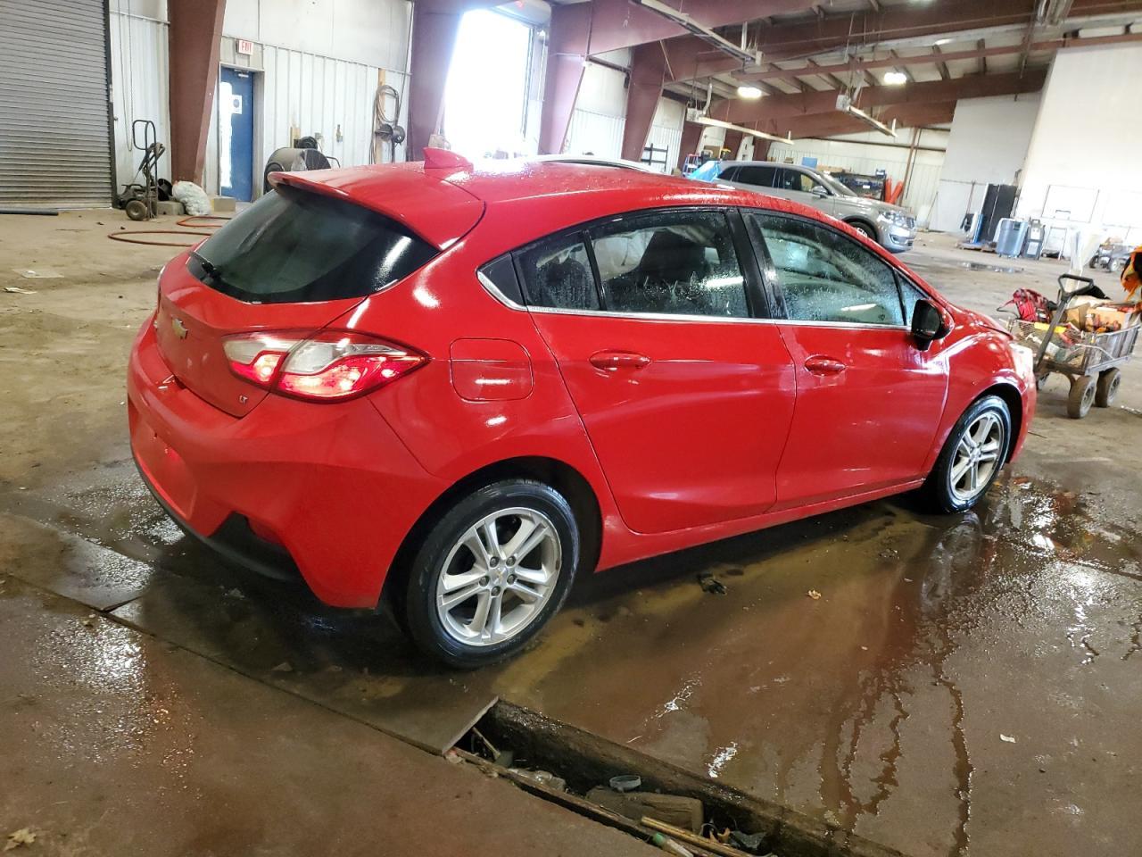 2018 Chevrolet Cruze Lt - Image 3