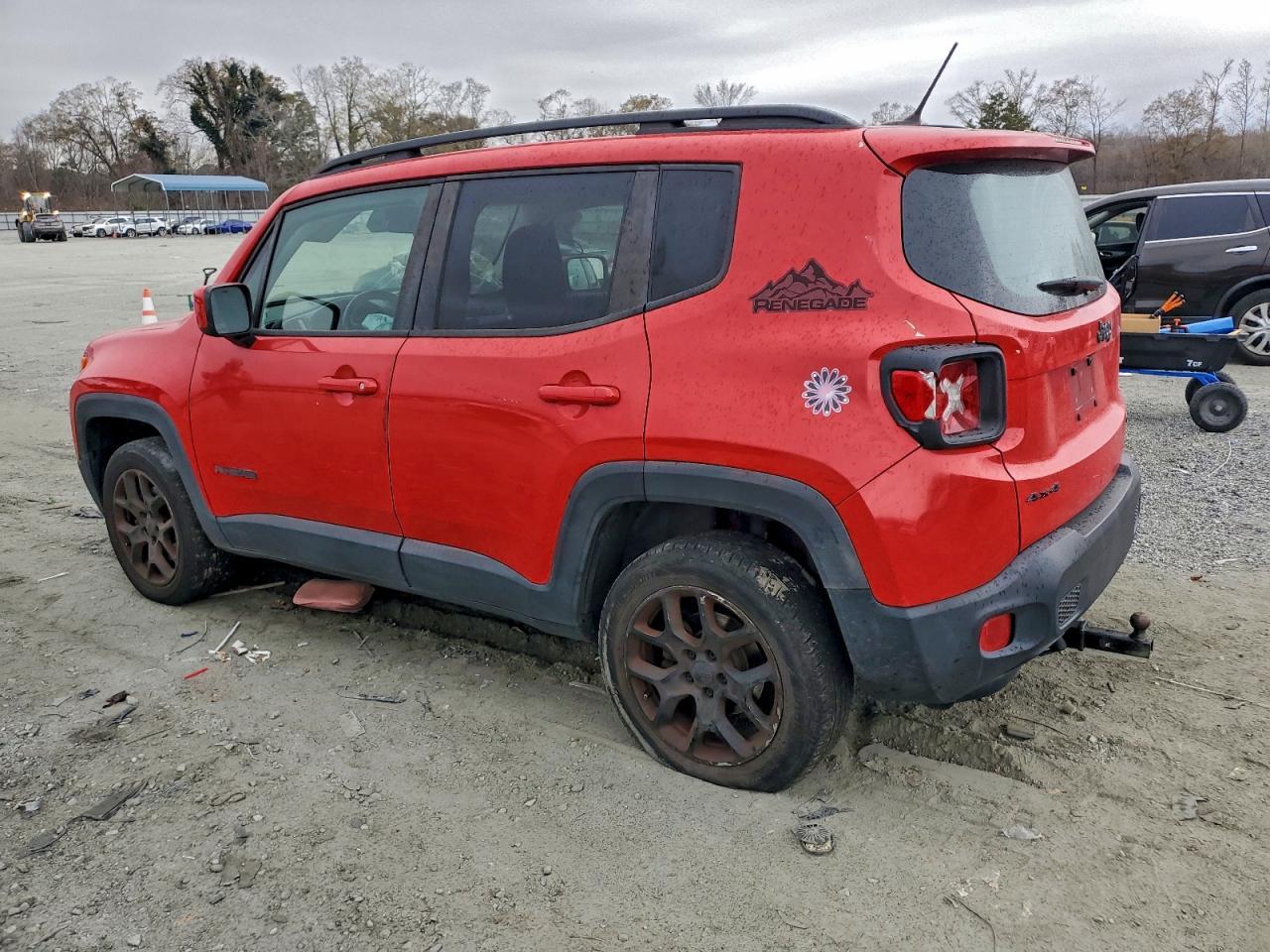 2015 Jeep Renegade Latitude - Фото 2