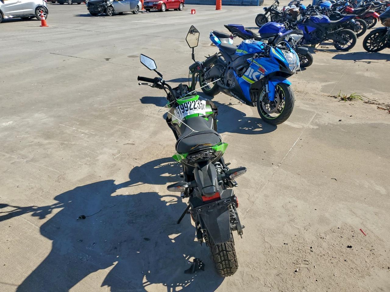 2017 Kawasaki Br125 J - Фото 4