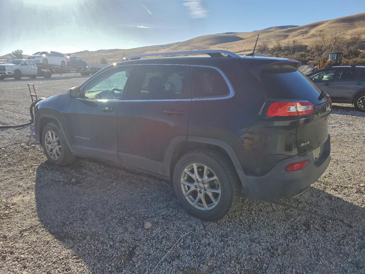 2017 Jeep Cherokee Latitude - Фото 2