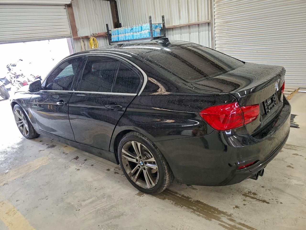 2017 BMW 330 I - Фото 2