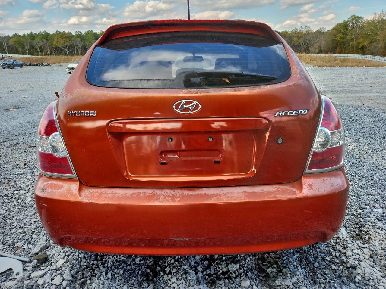 2010 Hyundai Accent Blue - Image 6