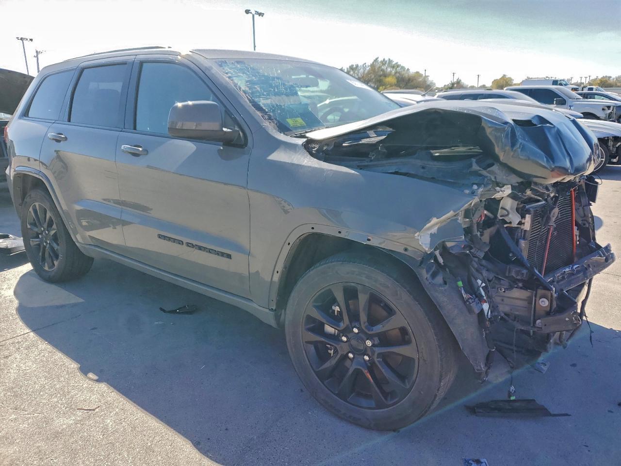 2021 Jeep Grand Cherokee Laredo - Фото 4