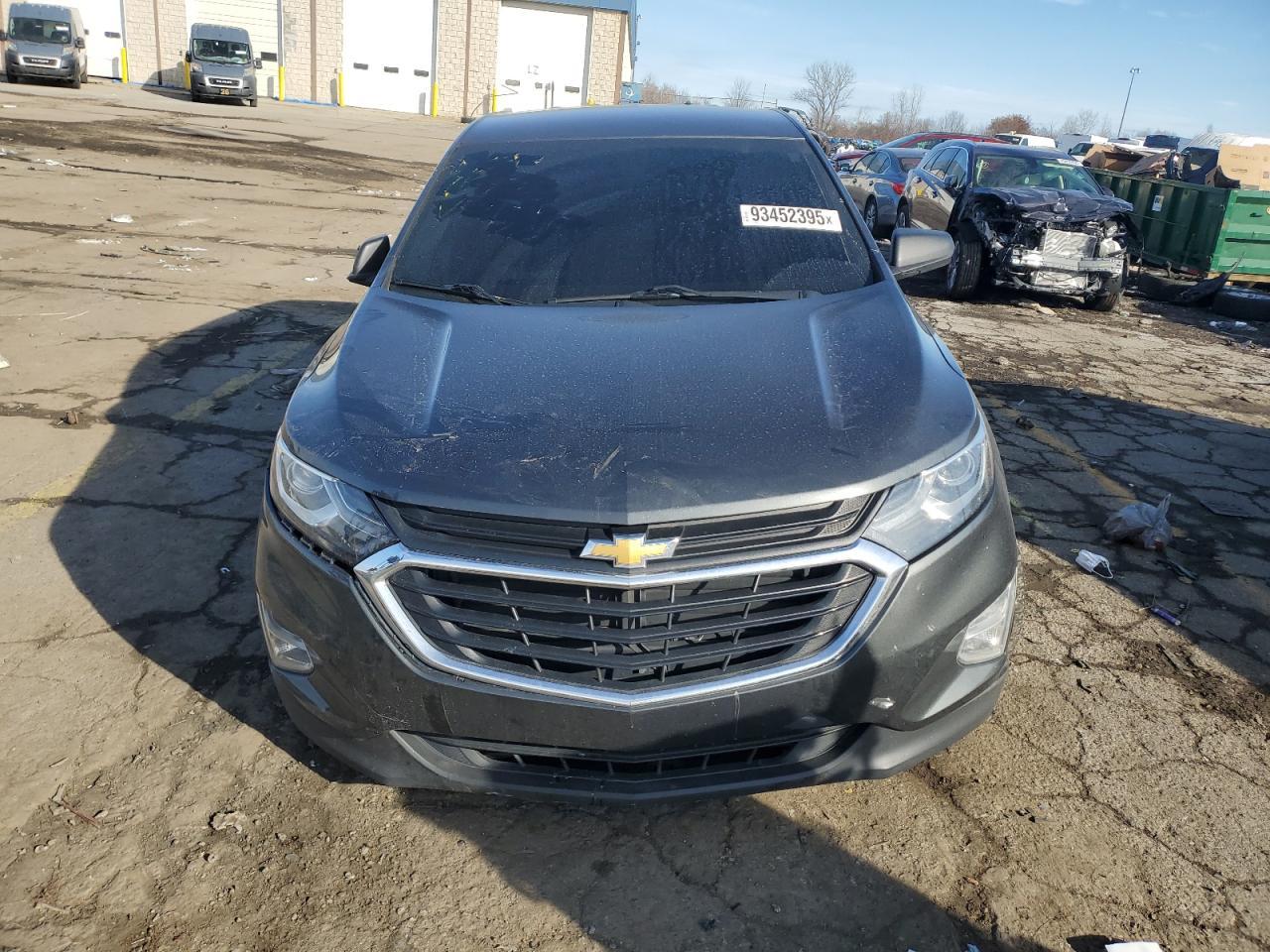 2019 Chevrolet Equinox Ls - Image 5