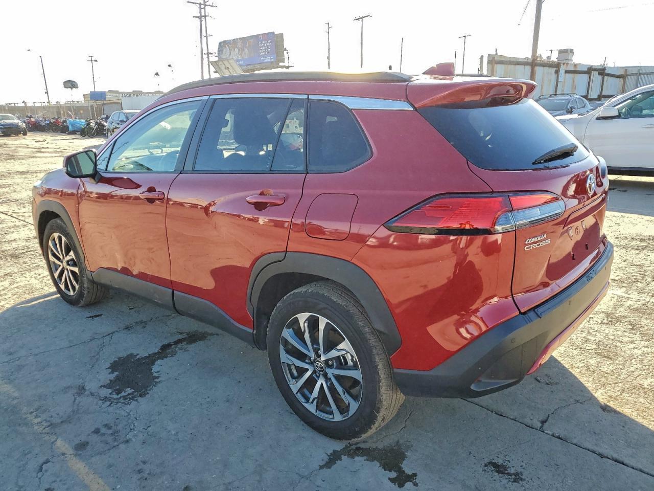 2024 Toyota Corolla Cross Xle - Image 2