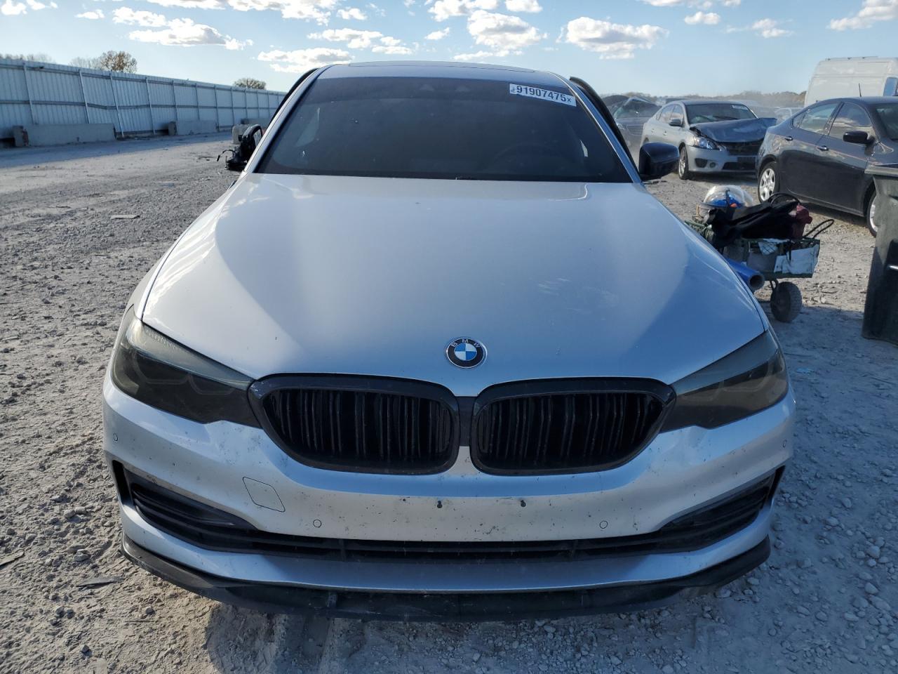 2019 BMW 530 I - Фото 5