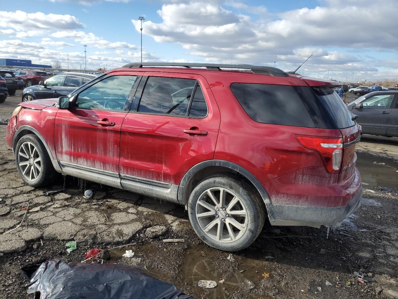 2015 Ford Explorer Xlt - Image 2