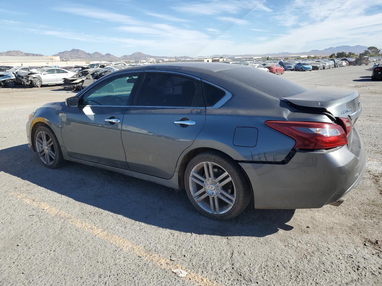 2018 Nissan Altima 2.5 - Image 2