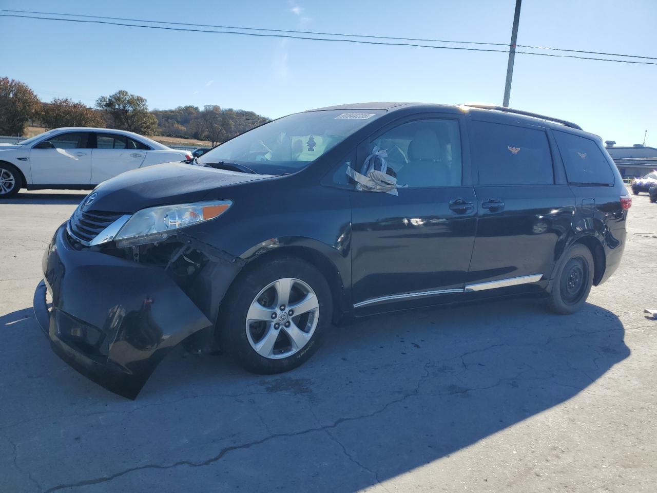 2016 Toyota Sienna Le
