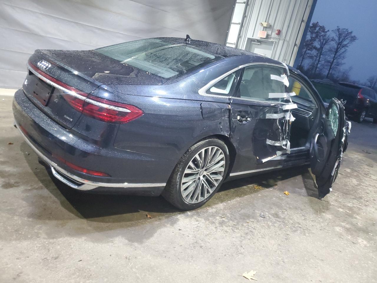 2019 Audi A8 L - Фото 3