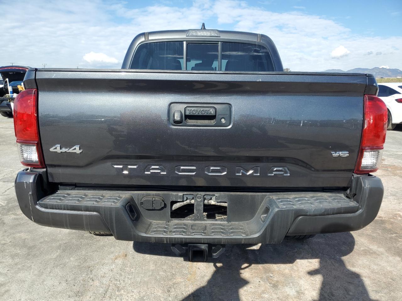 2020 Toyota Tacoma Double Cab - Фото 6