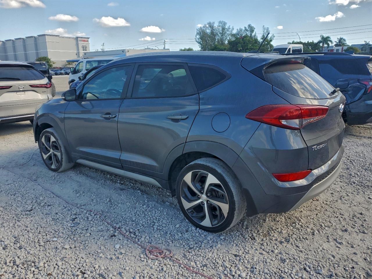 2017 Hyundai Tucson Limited - Фото 2