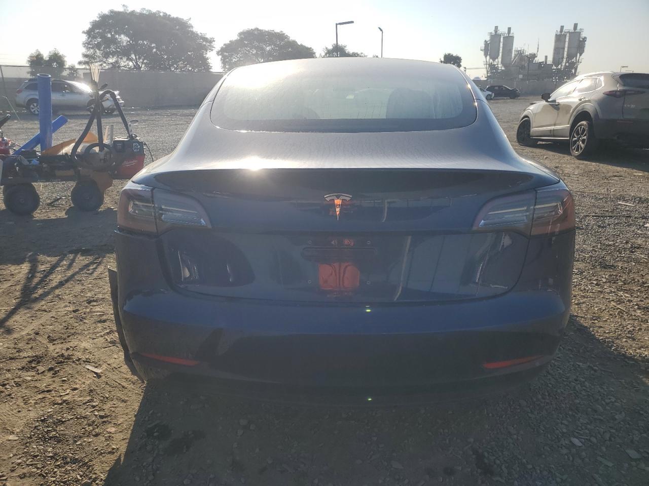2018 Tesla Model 3 - Фото 6