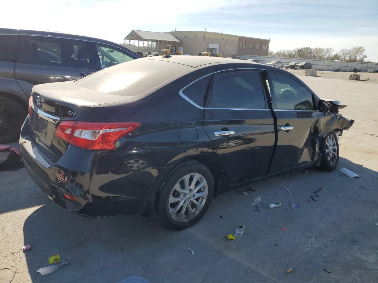 2017 Nissan Sentra S - Фото 3