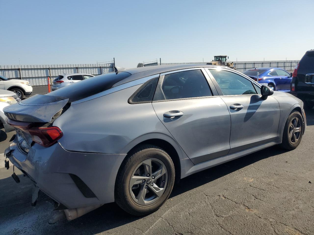 2021 Kia K5 Lxs - Фото 3