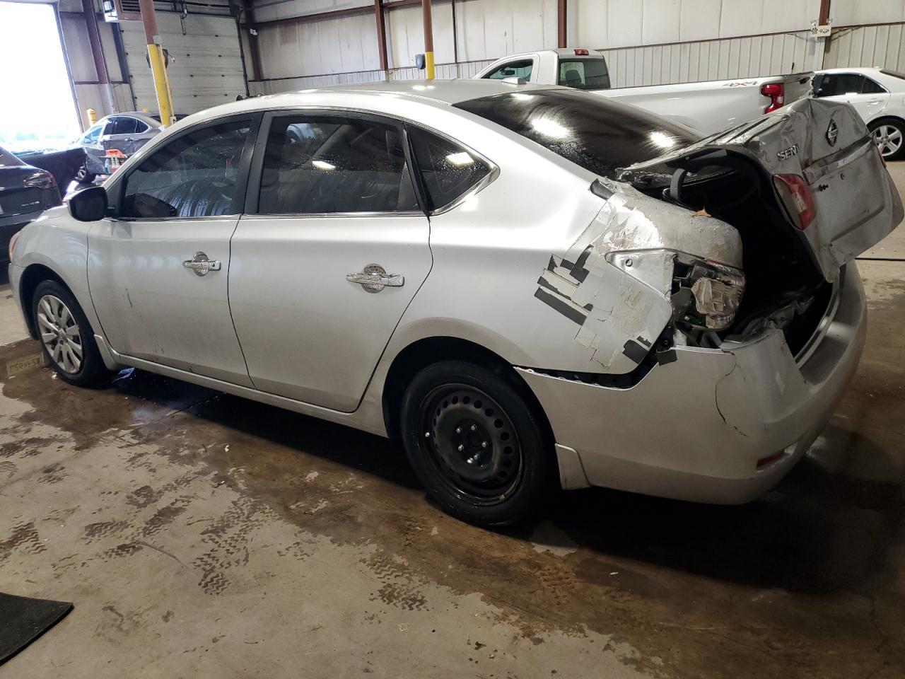 2015 Nissan Sentra S - Фото 2