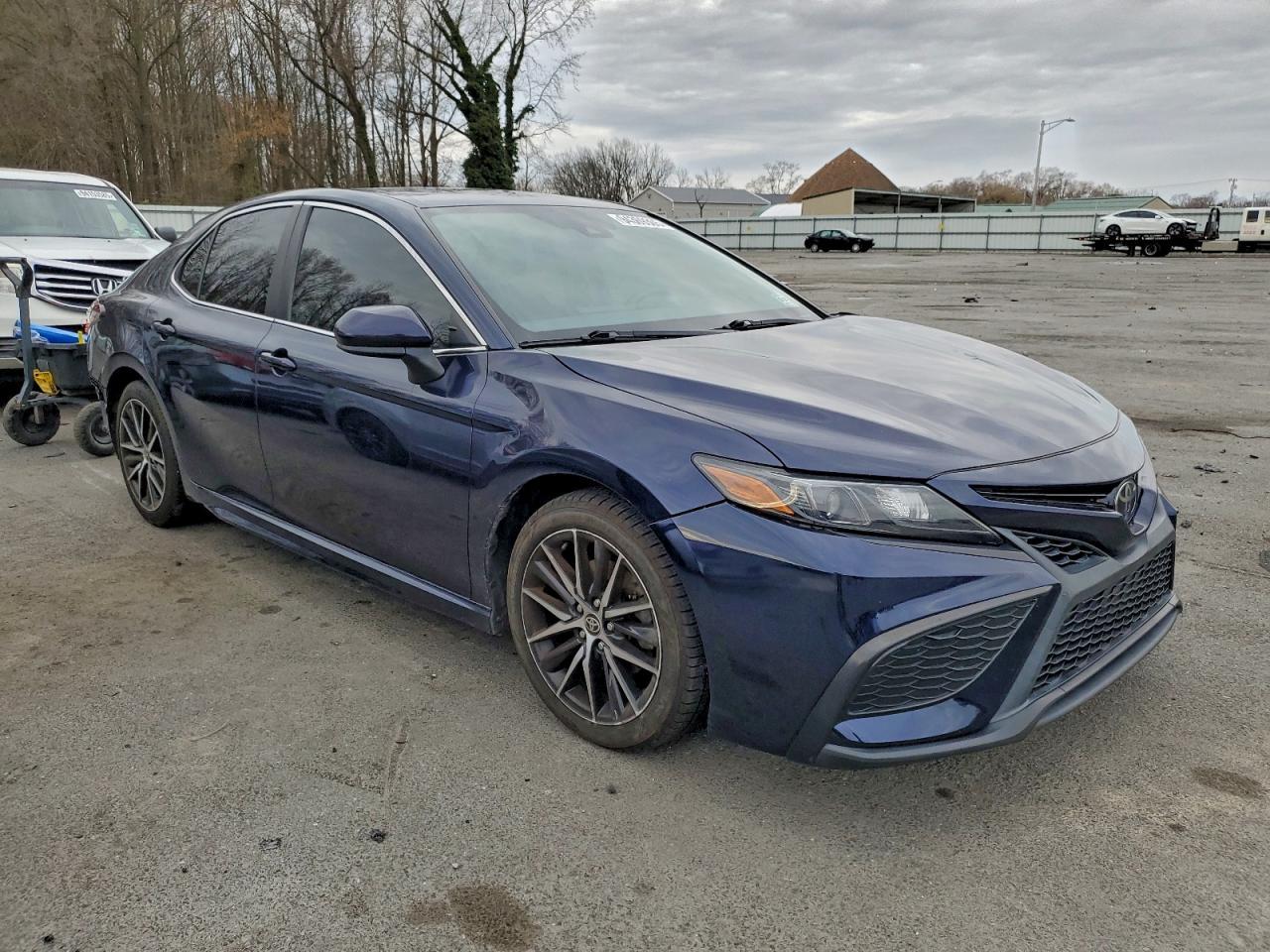 2021 Toyota Camry Se - Image 4