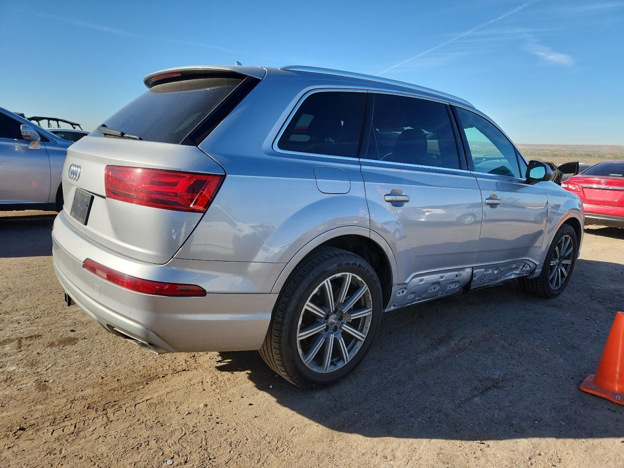 2019 Audi Q7 Premium Plus - Image 3