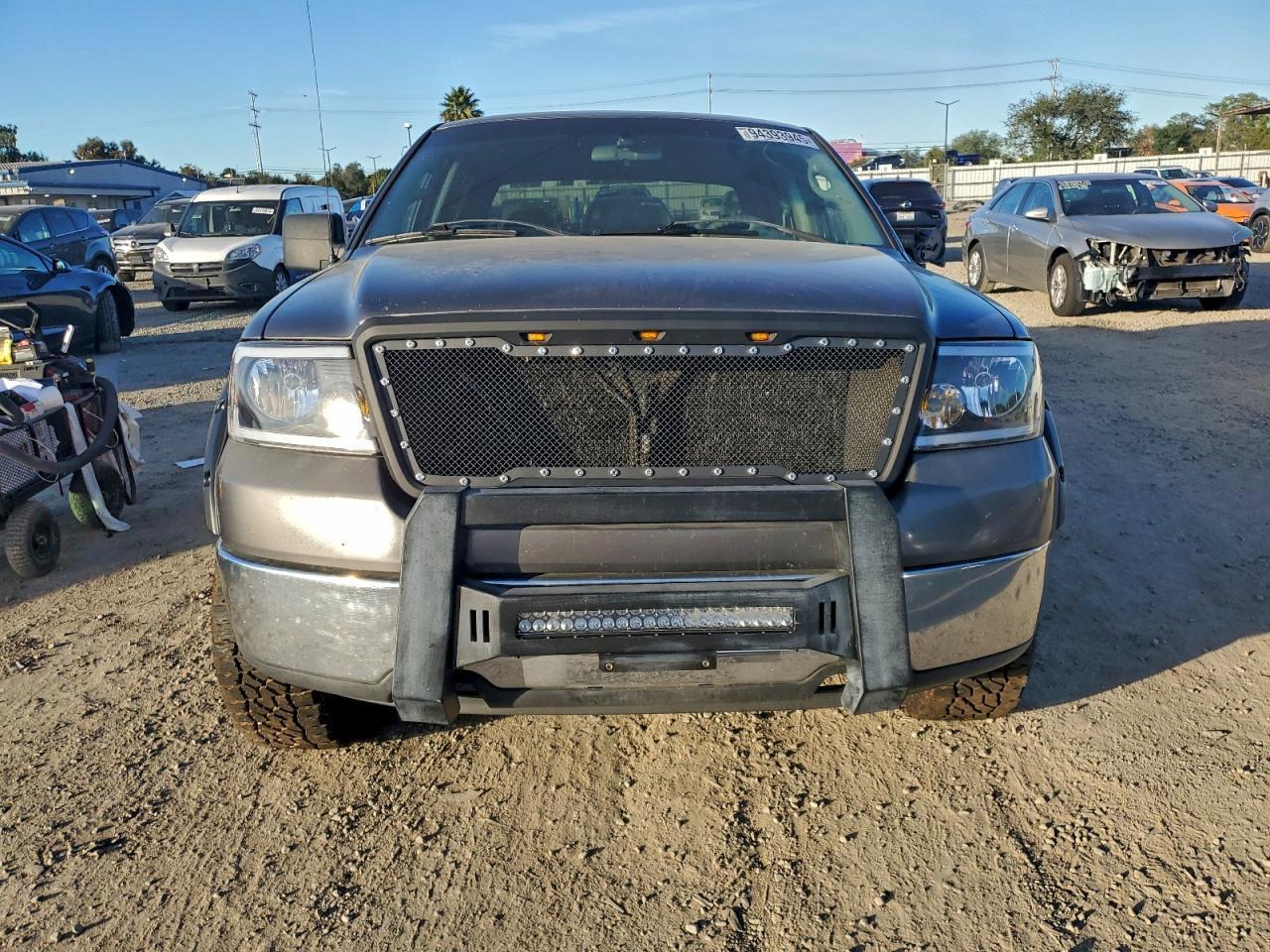 2007 Ford F150 Supercrew - Image 5