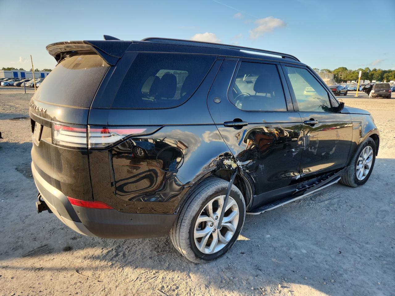2017 Land Rover Discovery Se - Image 3