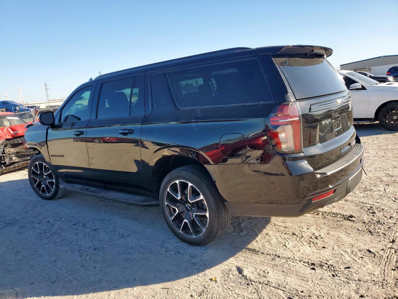 2024 Chevrolet Suburban C1500 Rst - Фото 2