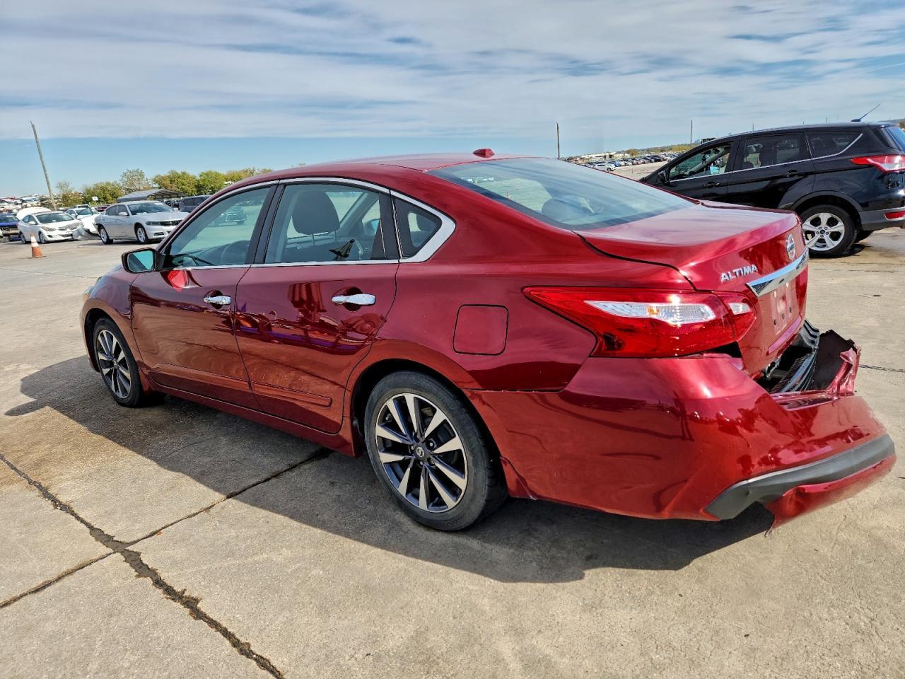 2017 Nissan Altima 2.5 - Фото 2