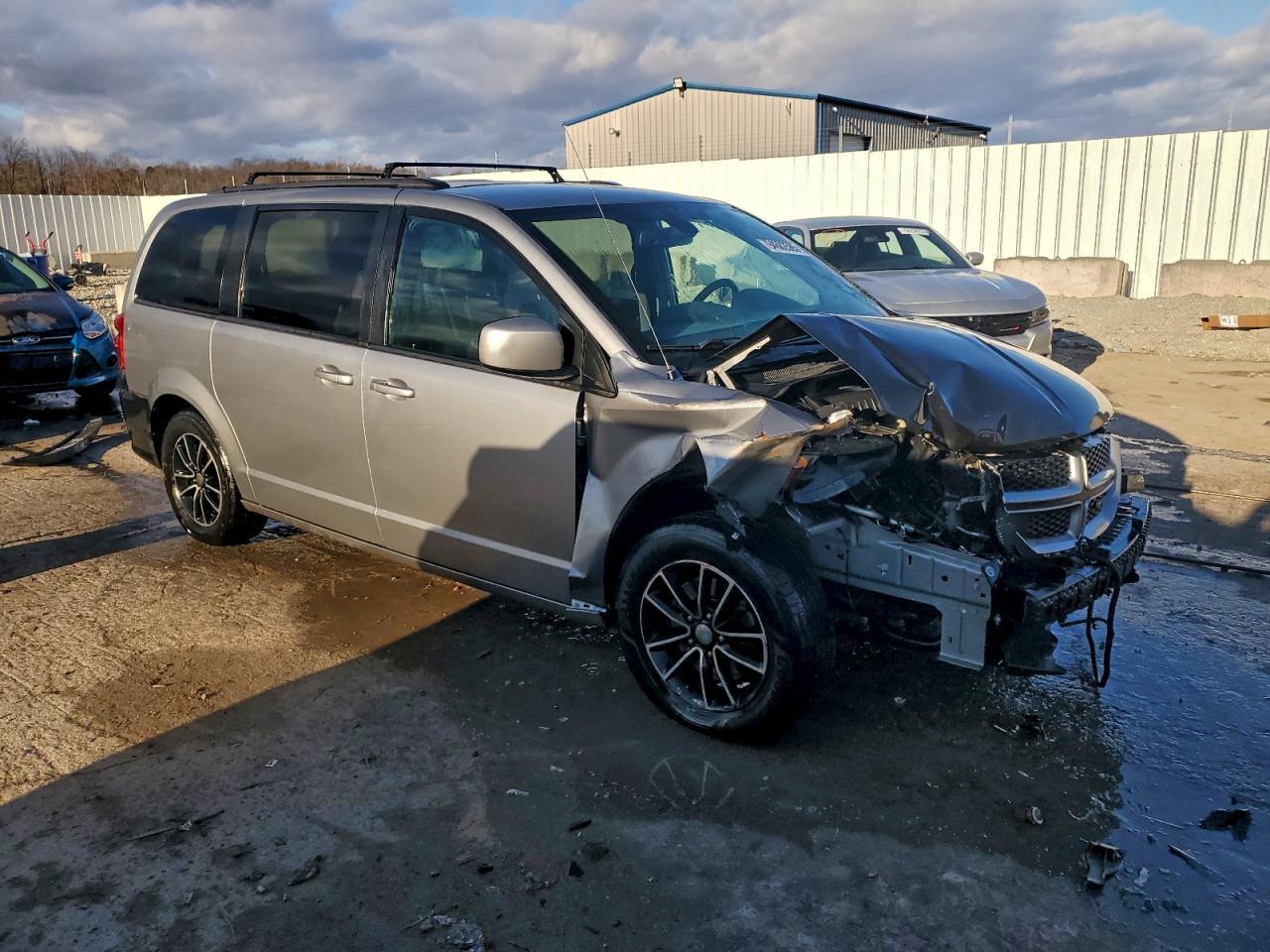 2018 Dodge Grand Caravan Gt - Image 4