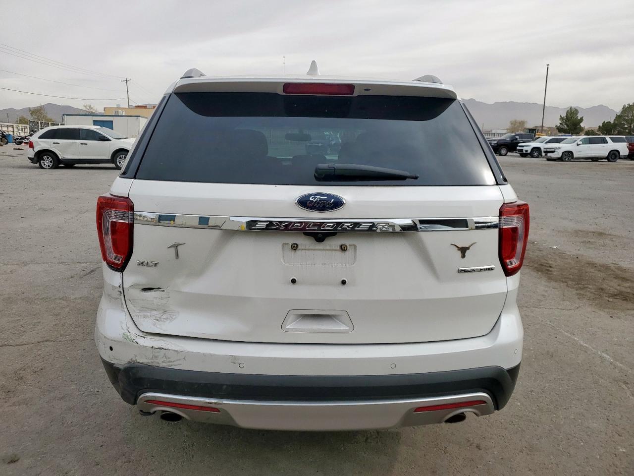 2016 Ford Explorer Xlt - Фото 6