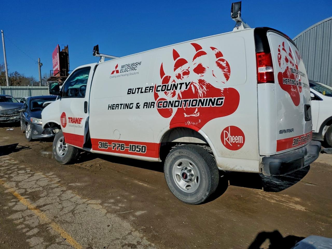 2025 GMC Savana Delivery Van - Image 2