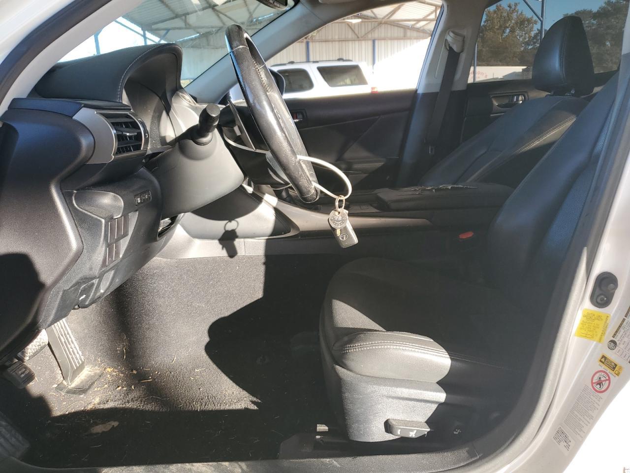 2016 Lexus Is 200T - Image 7