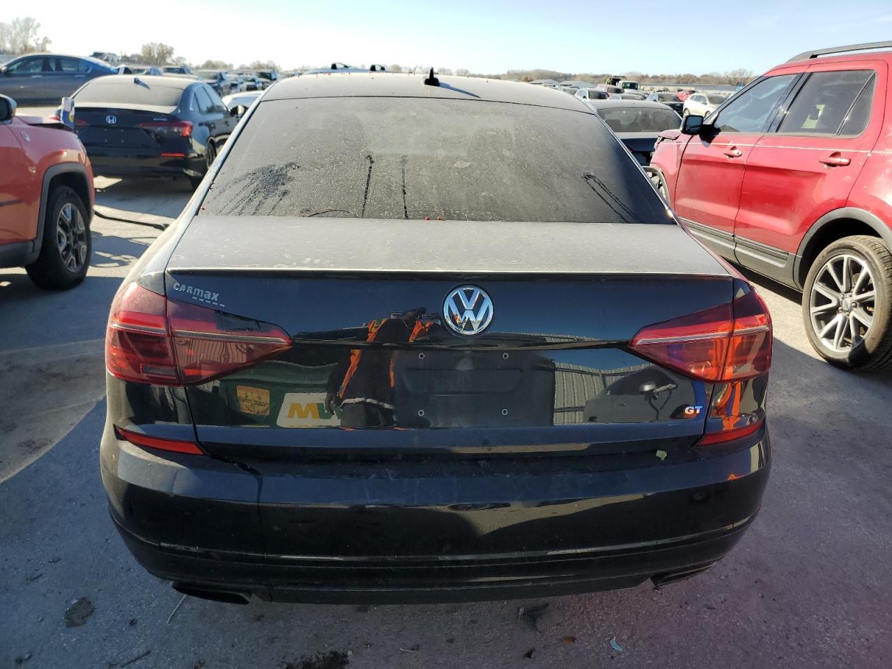 2018 Volkswagen Passat Gt - Image 6