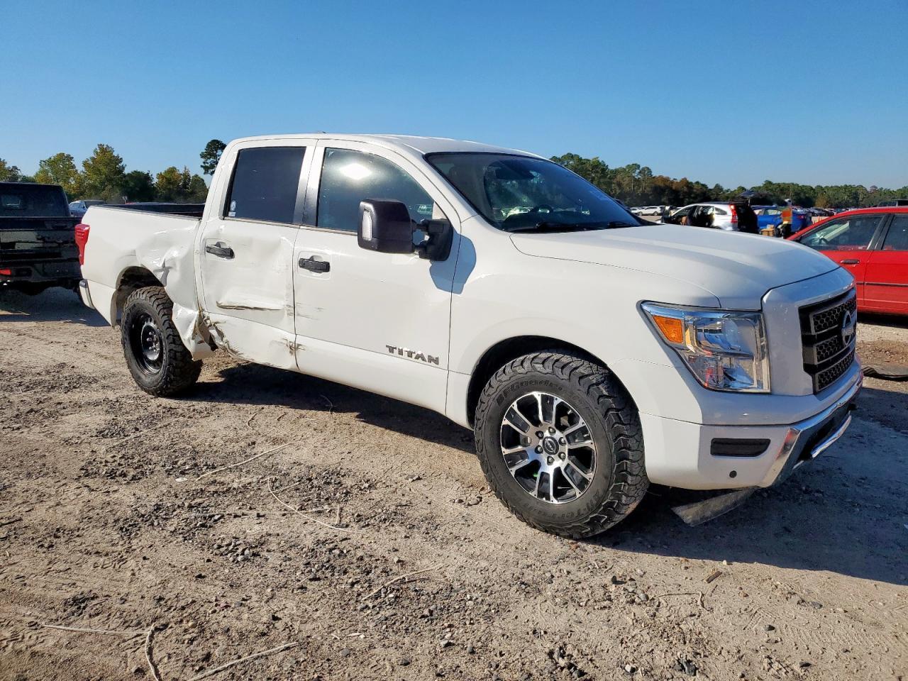 2024 Nissan Titan Pro-4X - Фото 4