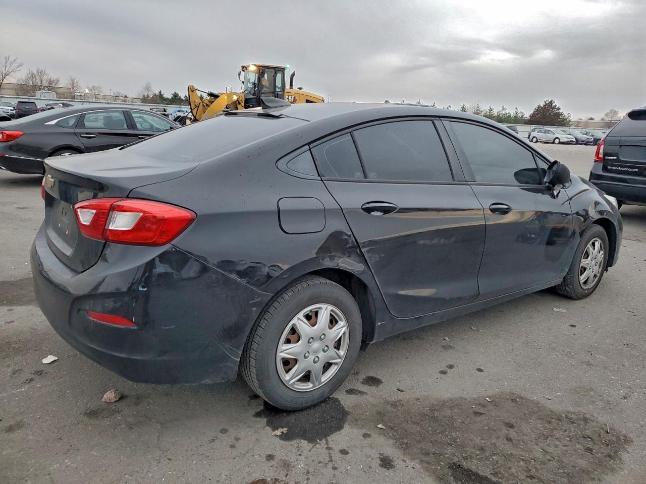 2018 Chevrolet Cruze Ls - Фото 3