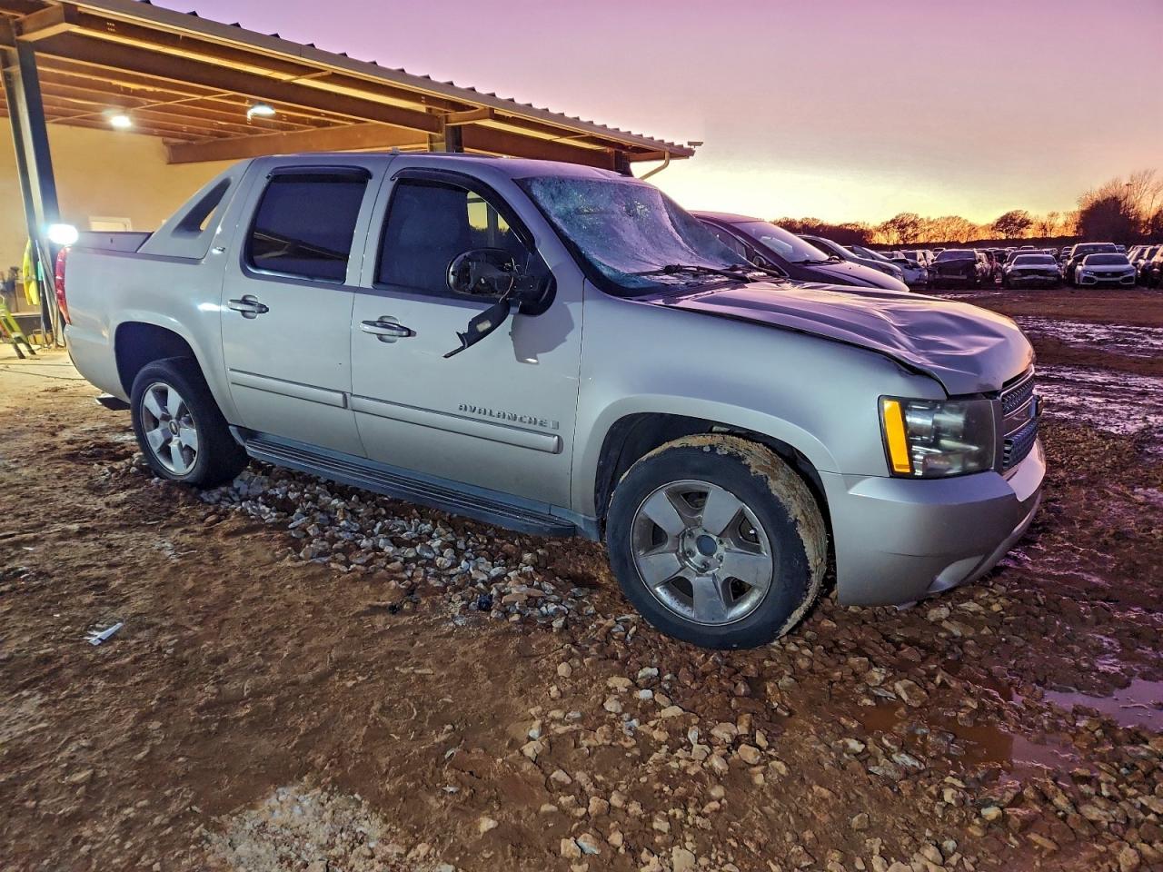 2007 Chevrolet Avalanche C1500 - Image 4