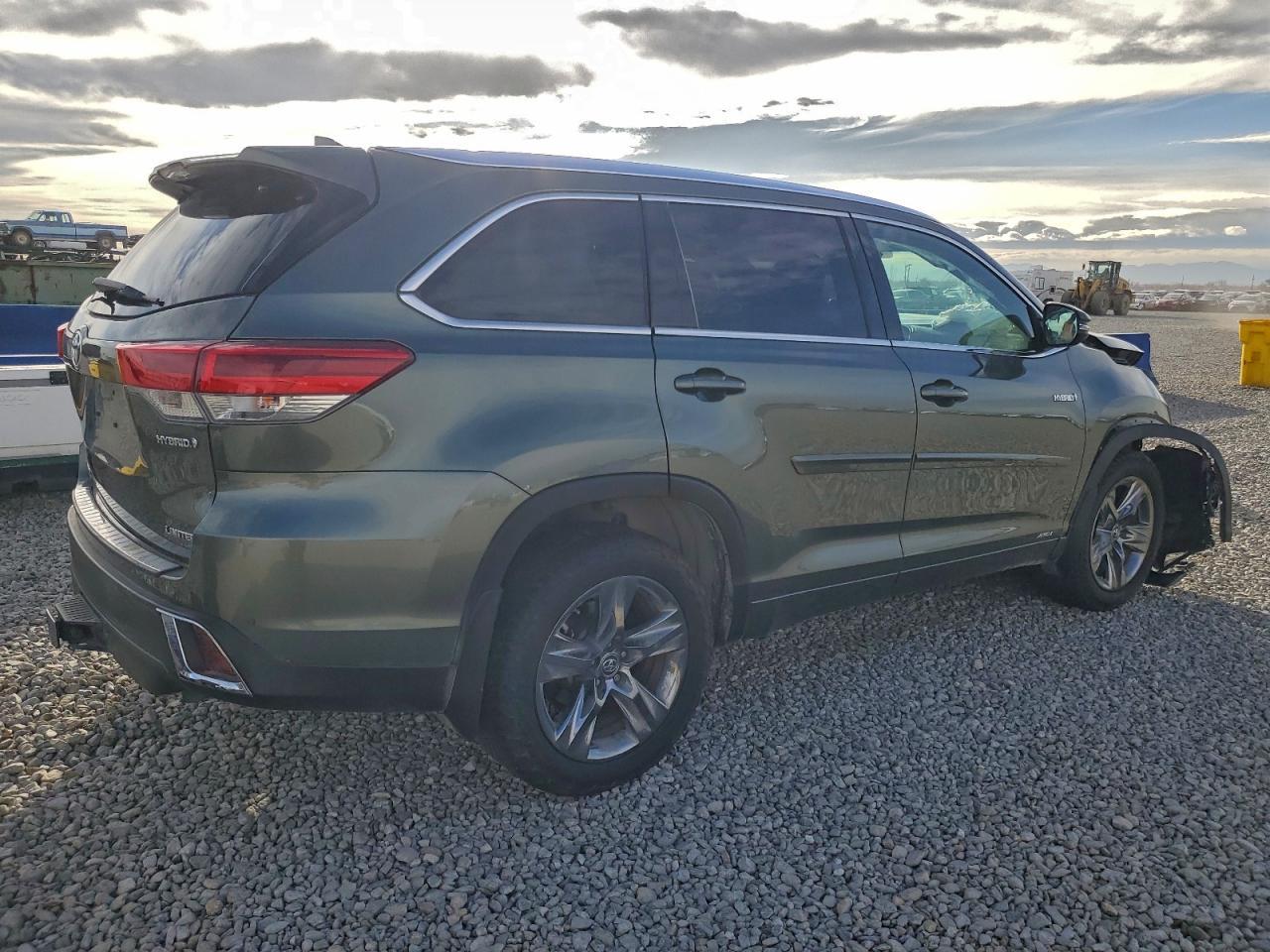 2019 Toyota Highlander Hybrid Limited - Фото 3
