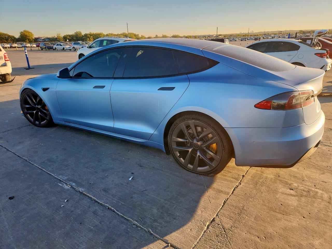 2022 Tesla Model S - Image 2