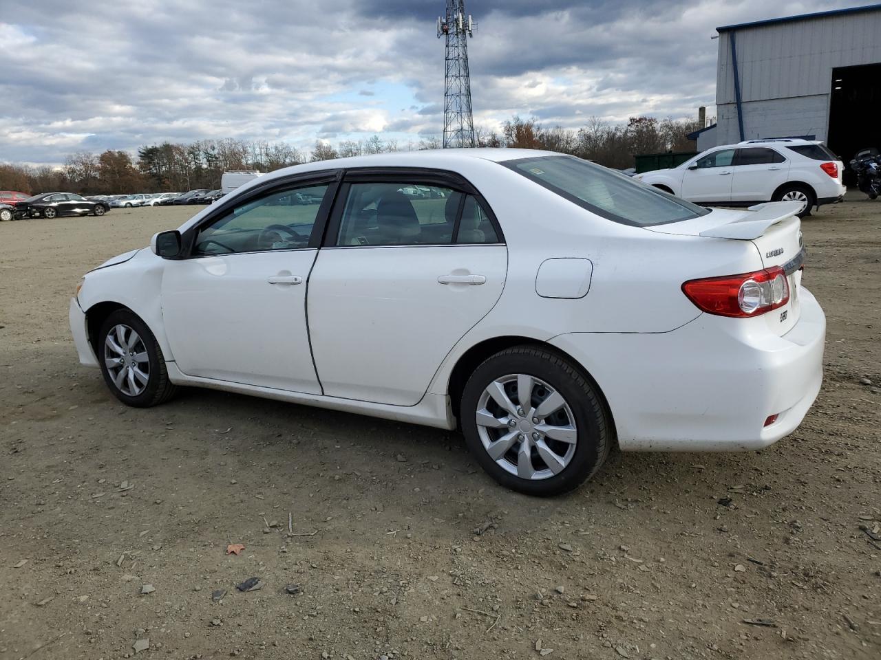 2013 Toyota Corolla Base - Фото 2